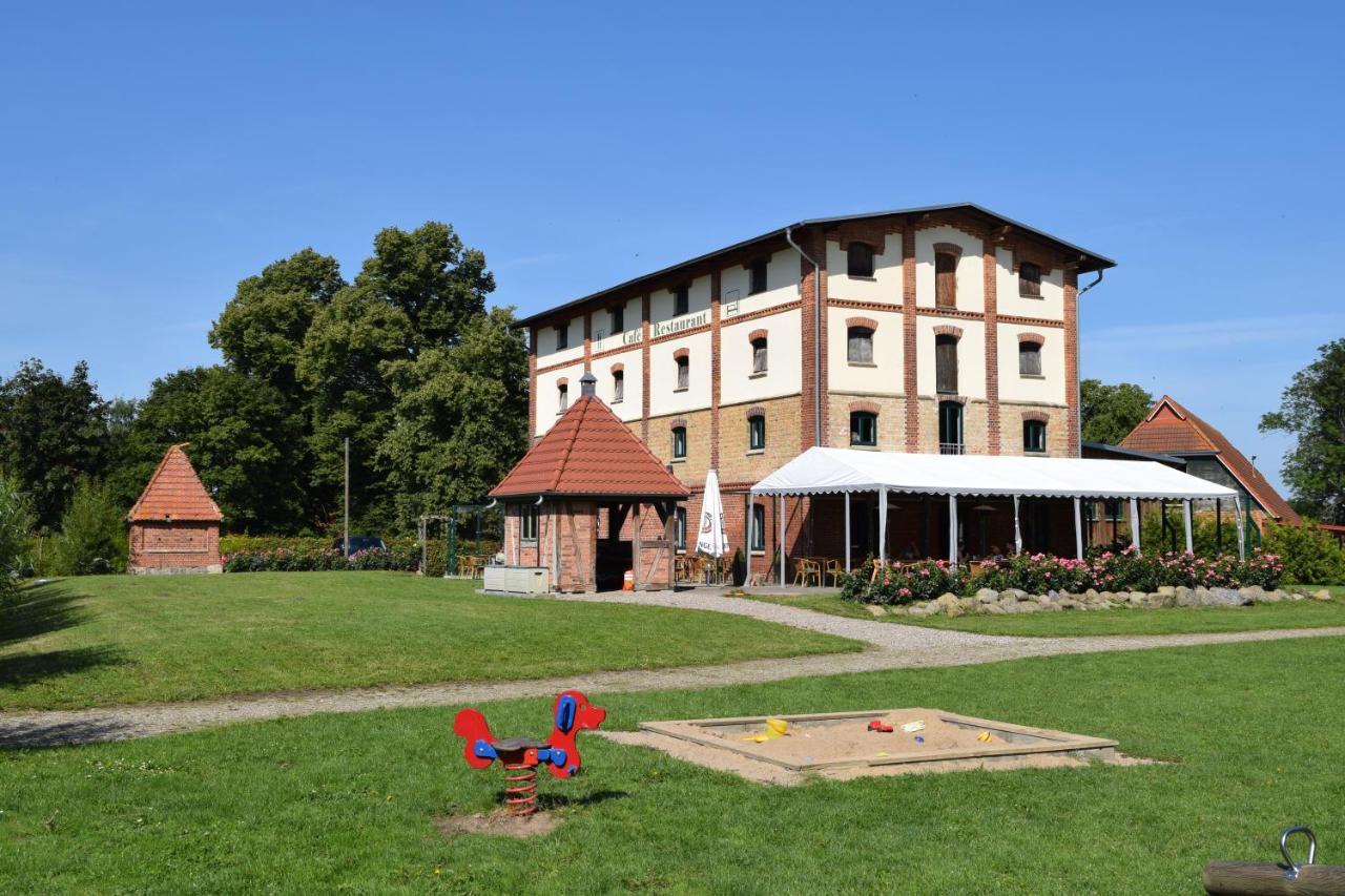 Ferienanlage Gutshaus Gramkow Luaran gambar